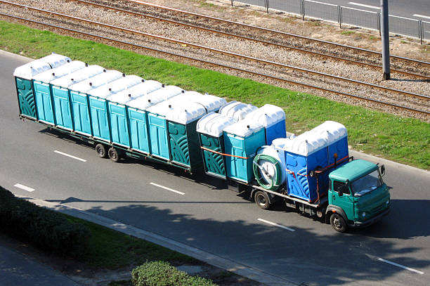 Best Porta potty rental near me  in Maumee, OH